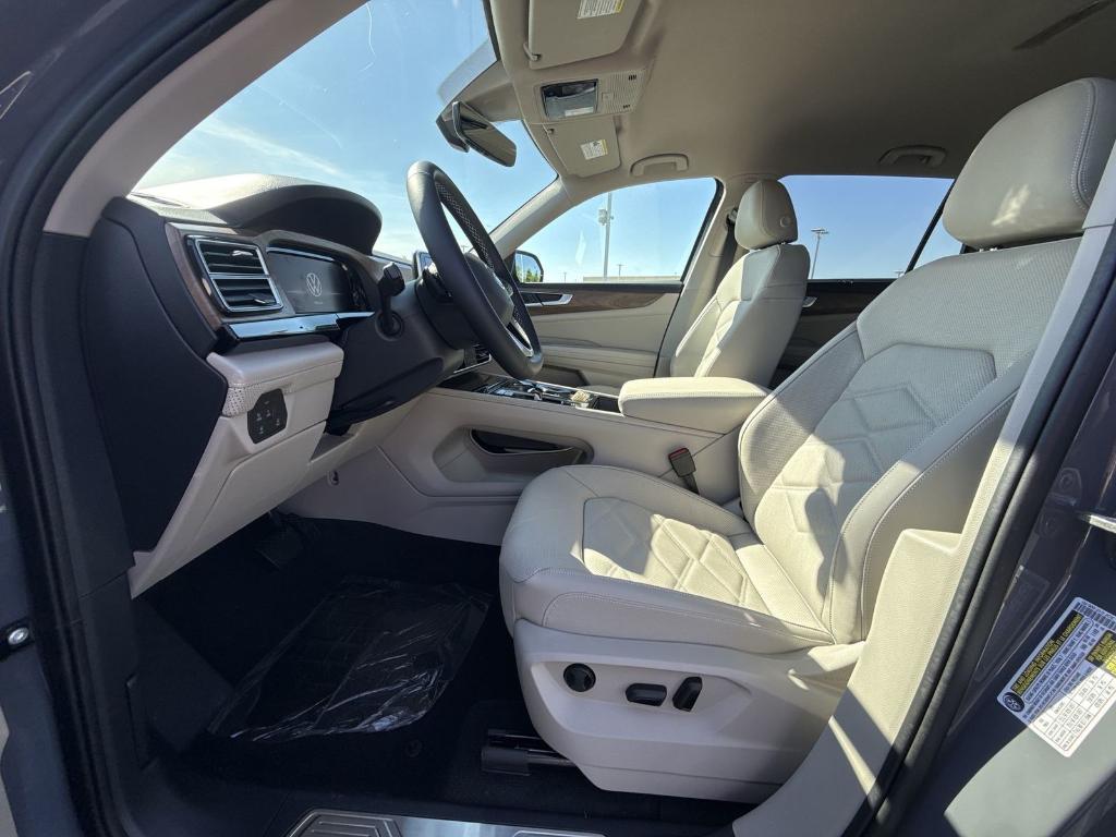 new 2026 Volkswagen Atlas car, priced at $41,427