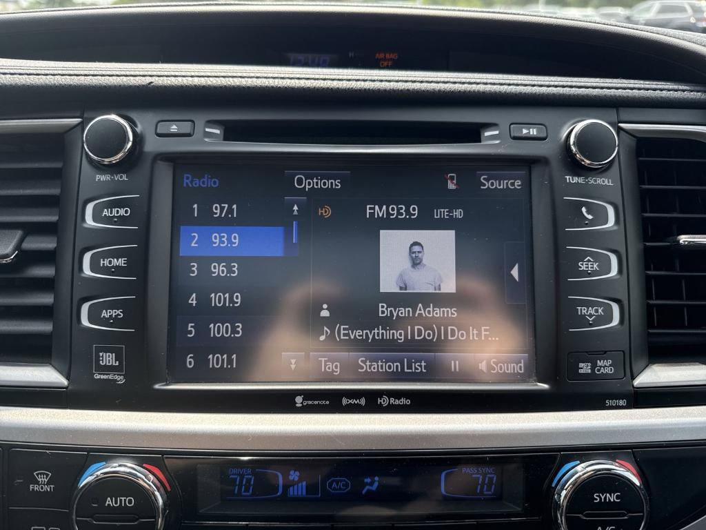 used 2018 Toyota Highlander car, priced at $22,699