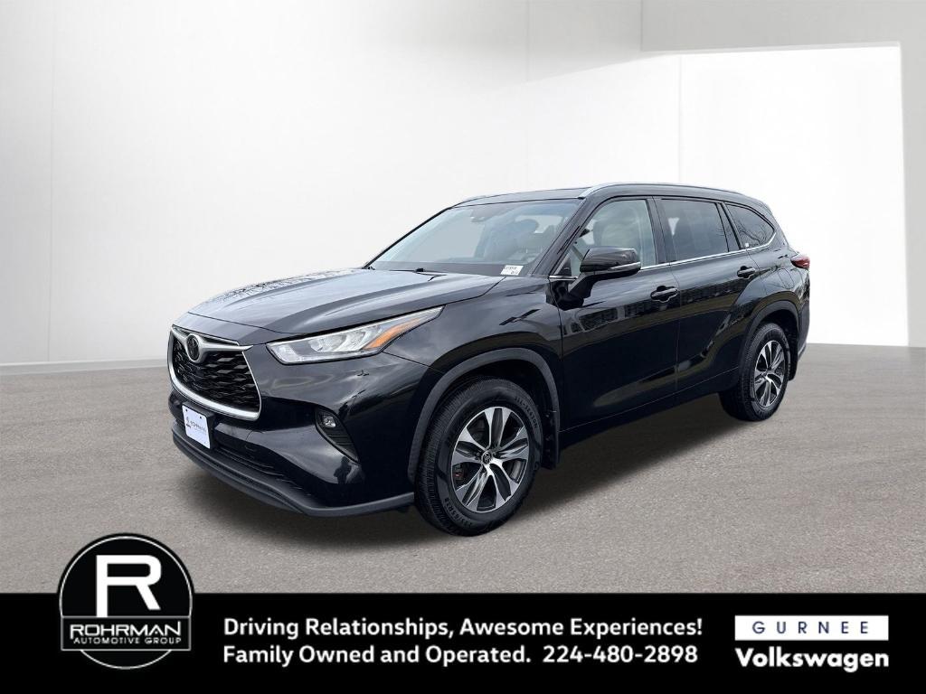 used 2020 Toyota Highlander car, priced at $28,195