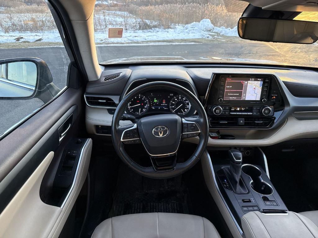 used 2020 Toyota Highlander car, priced at $28,450