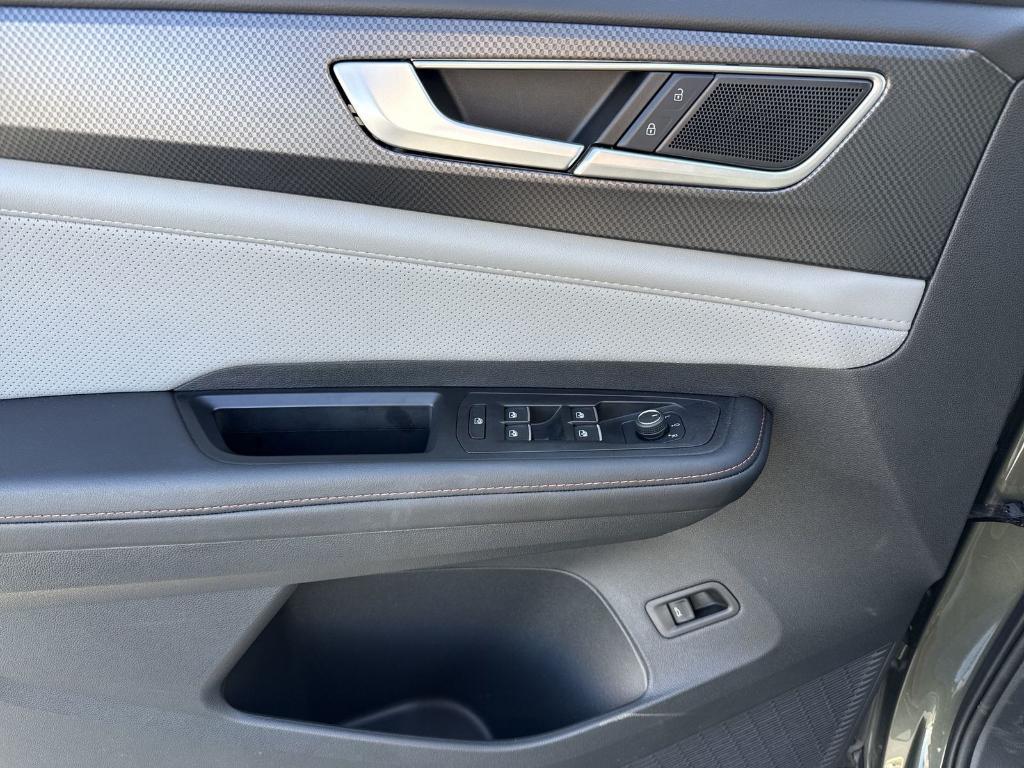 used 2024 Volkswagen Atlas car, priced at $39,919