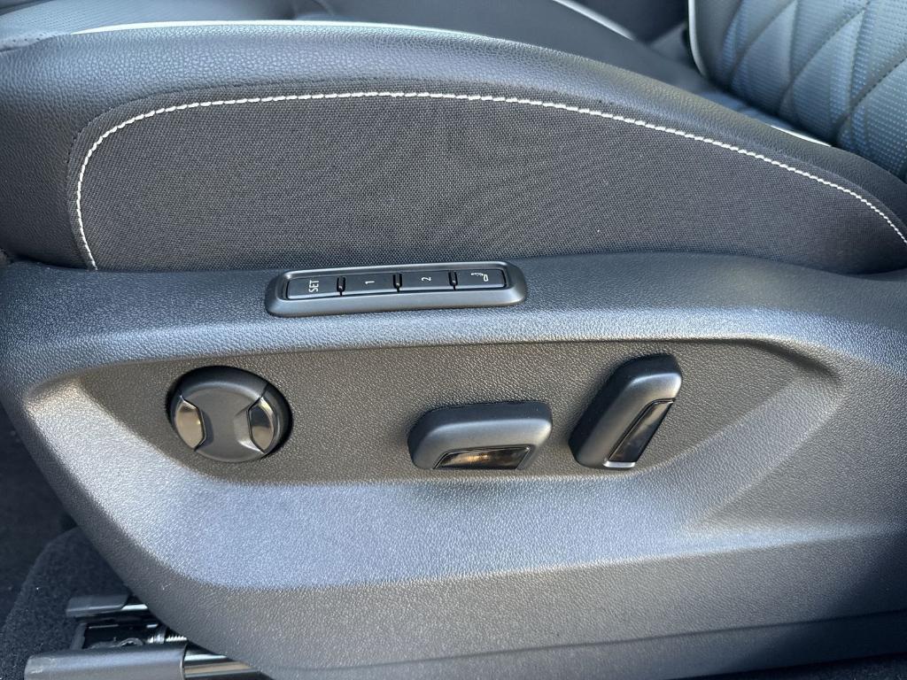 new 2026 Volkswagen Atlas Cross Sport car, priced at $52,971