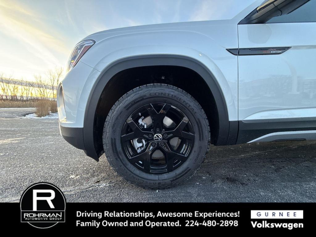 new 2026 Volkswagen Atlas car, priced at $46,681