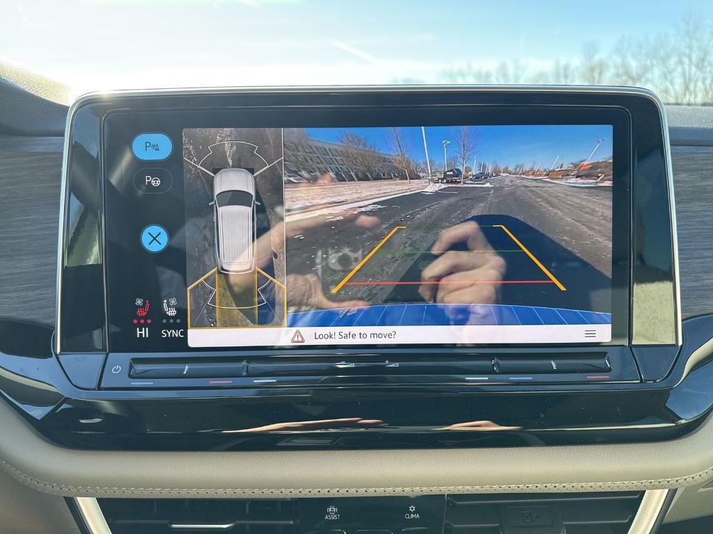 new 2026 Volkswagen Atlas car, priced at $52,772