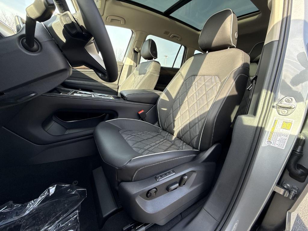 new 2026 Volkswagen Atlas car, priced at $53,196