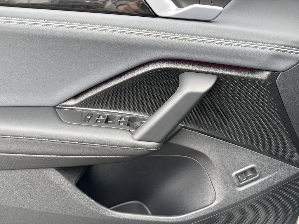 new 2026 Volkswagen Tiguan car, priced at $43,551