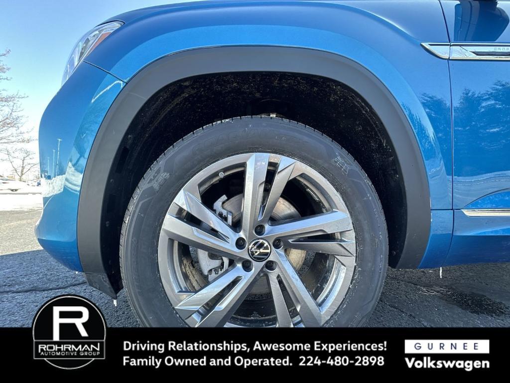 new 2024 Volkswagen Atlas Cross Sport car, priced at $39,999