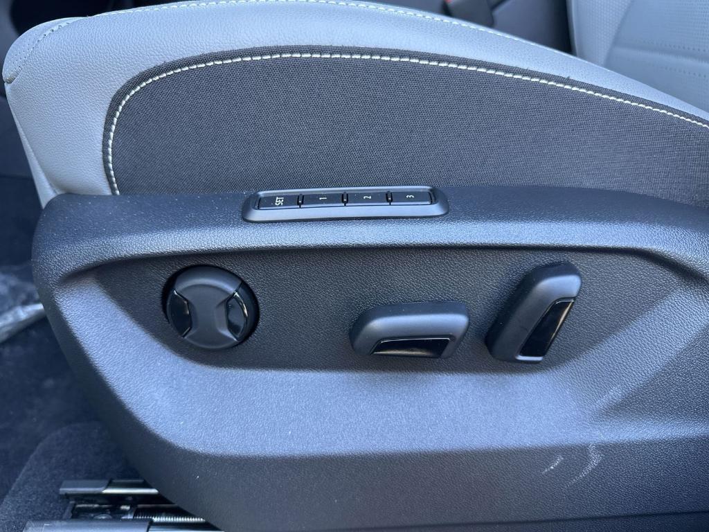 new 2024 Volkswagen Atlas Cross Sport car, priced at $39,999