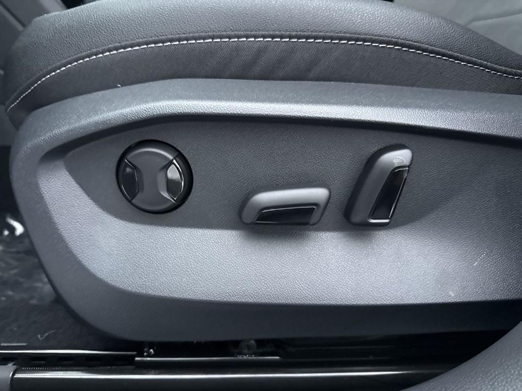 new 2026 Volkswagen Taos car, priced at $34,771