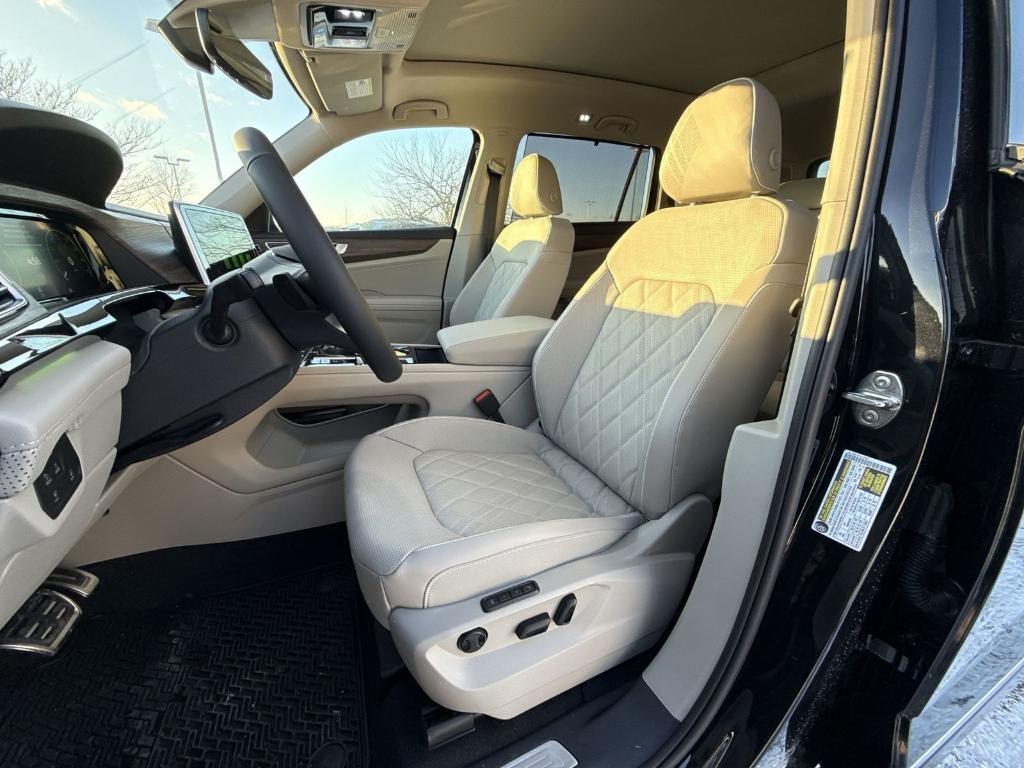 new 2026 Volkswagen Atlas car, priced at $51,981