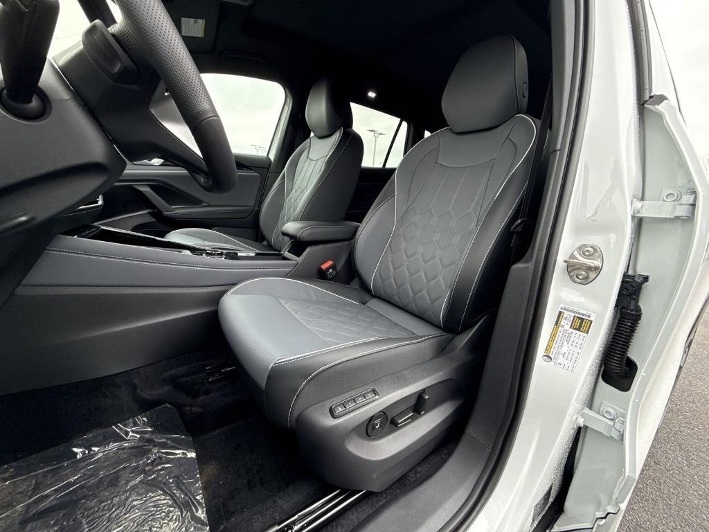 new 2026 Volkswagen Tiguan car, priced at $41,993