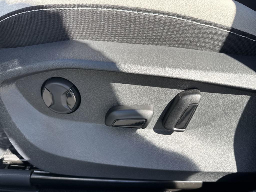 new 2026 Volkswagen Taos car, priced at $33,401