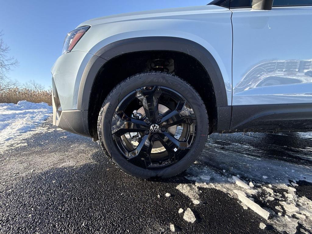 new 2026 Volkswagen Taos car, priced at $31,514