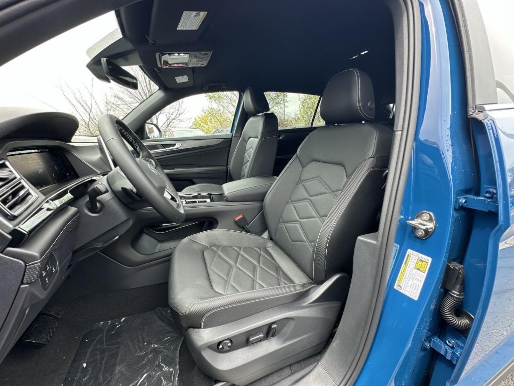 new 2025 Volkswagen Atlas Cross Sport car, priced at $36,375