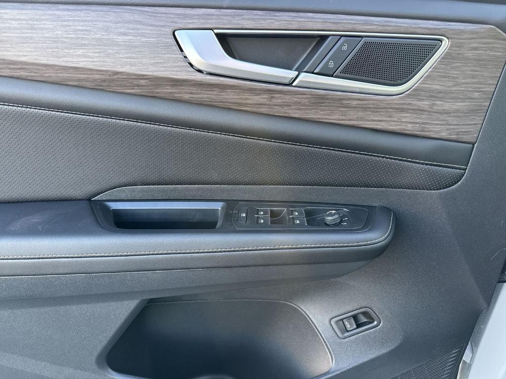 new 2026 Volkswagen Atlas car, priced at $46,890