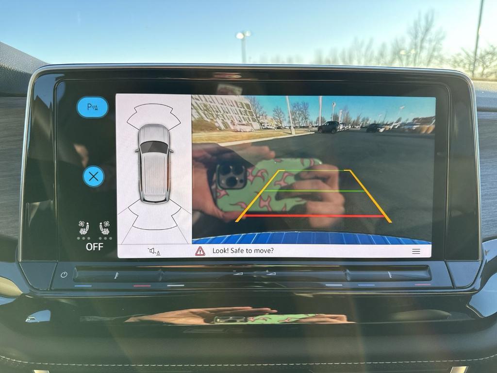 new 2026 Volkswagen Atlas car, priced at $46,890