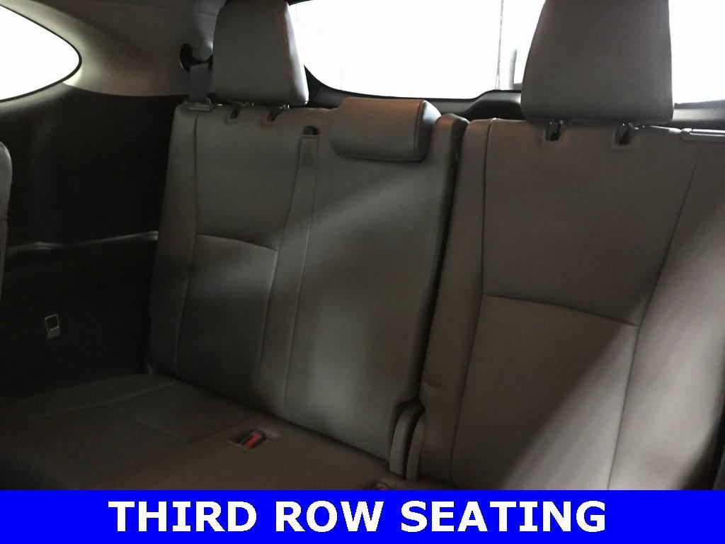 used 2022 Toyota Highlander Hybrid car, priced at $33,995