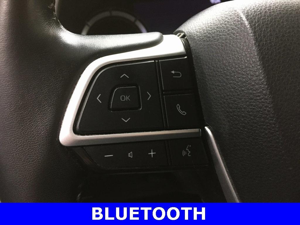 used 2022 Toyota Highlander Hybrid car, priced at $33,995