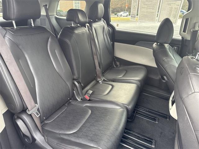 used 2024 Kia Carnival car, priced at $18,991