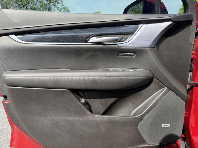 used 2024 Cadillac XT5 car, priced at $35,991