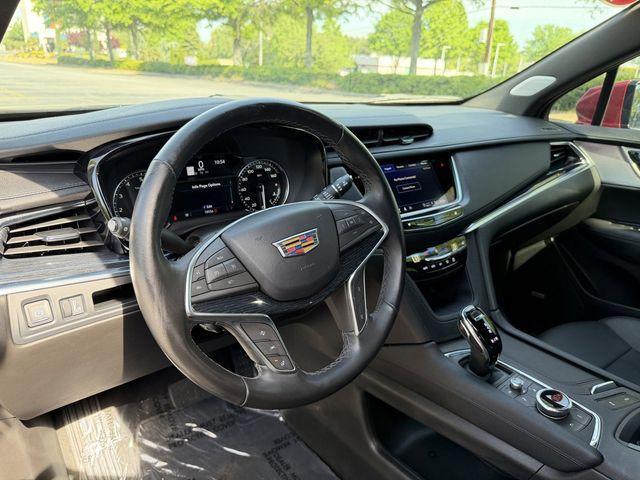 used 2024 Cadillac XT5 car, priced at $35,991