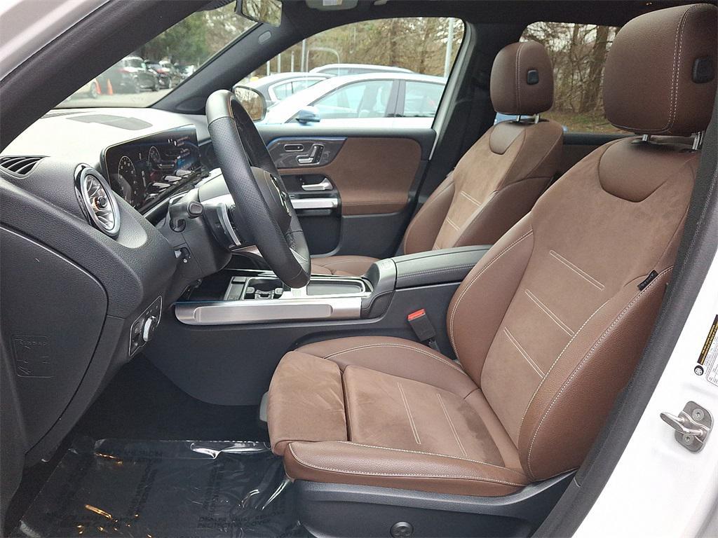 used 2025 Mercedes-Benz GLB 250 car, priced at $43,981