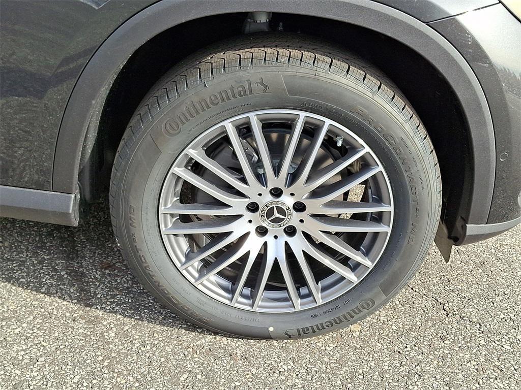 new 2026 Mercedes-Benz GLC 300 car, priced at $61,020