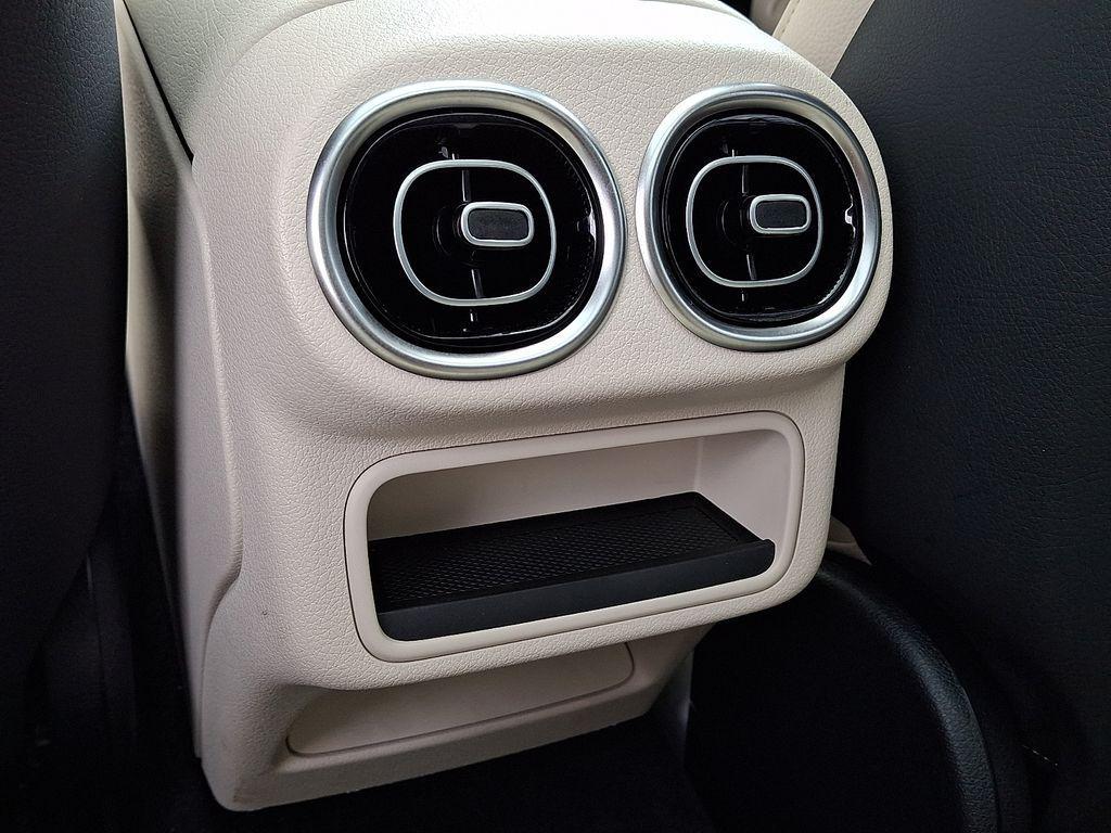 Mercedes-Benz GLC view 10