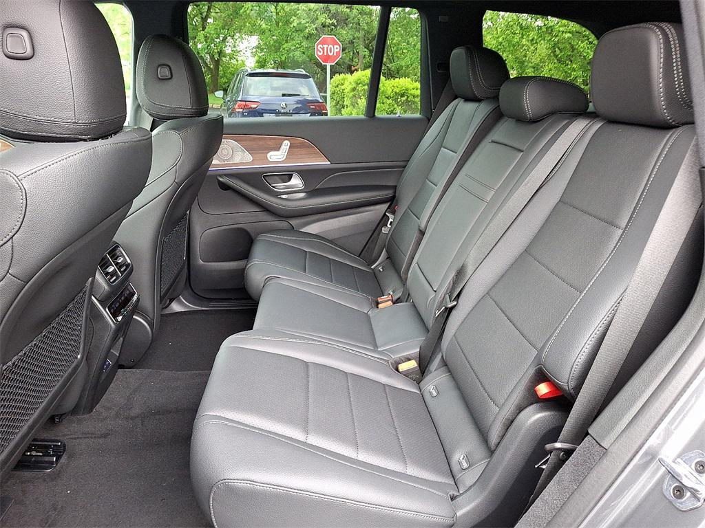 new 2025 Mercedes-Benz GLS 450 car, priced at $96,495