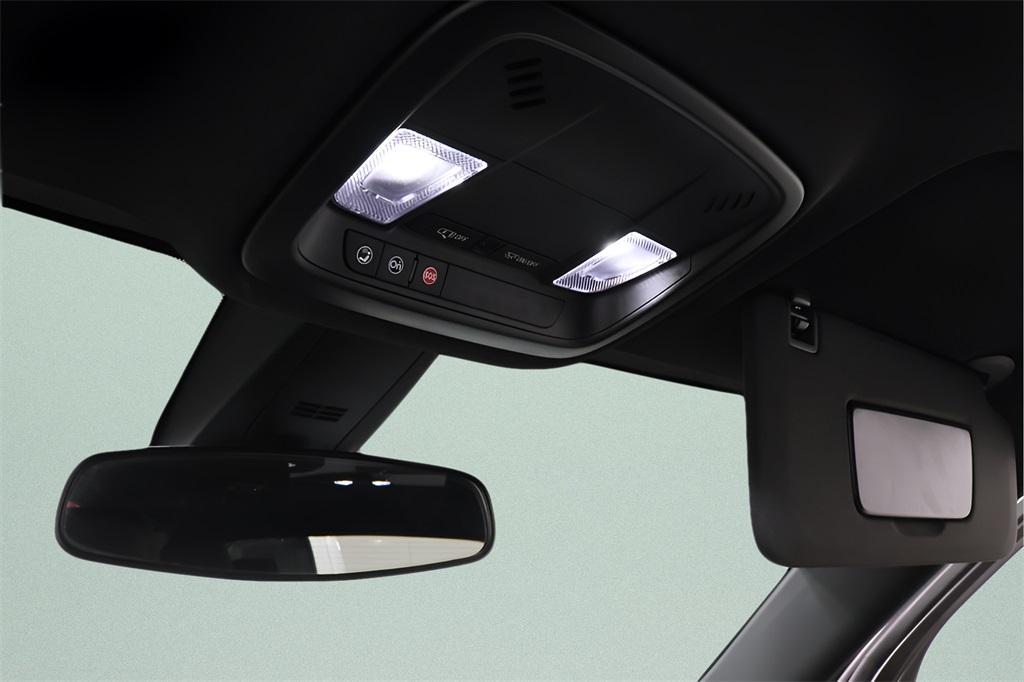 used 2023 Chevrolet Traverse car, priced at $23,980