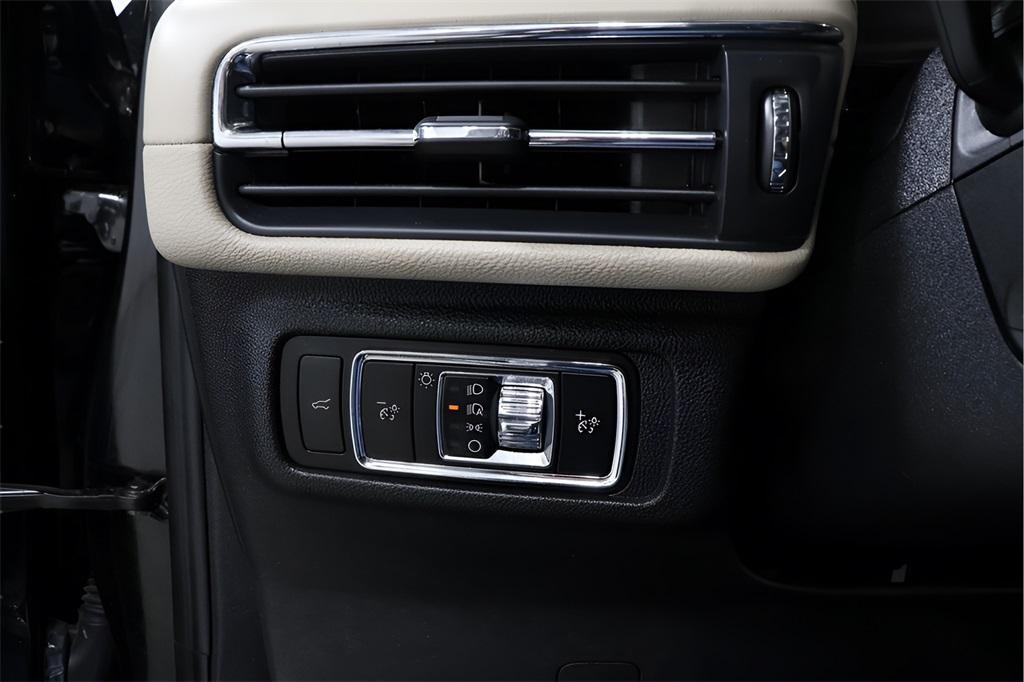 used 2025 Lincoln Corsair car, priced at $35,885