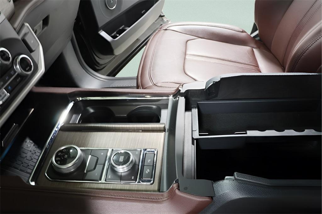 used 2024 Ford Expedition car, priced at $45,995