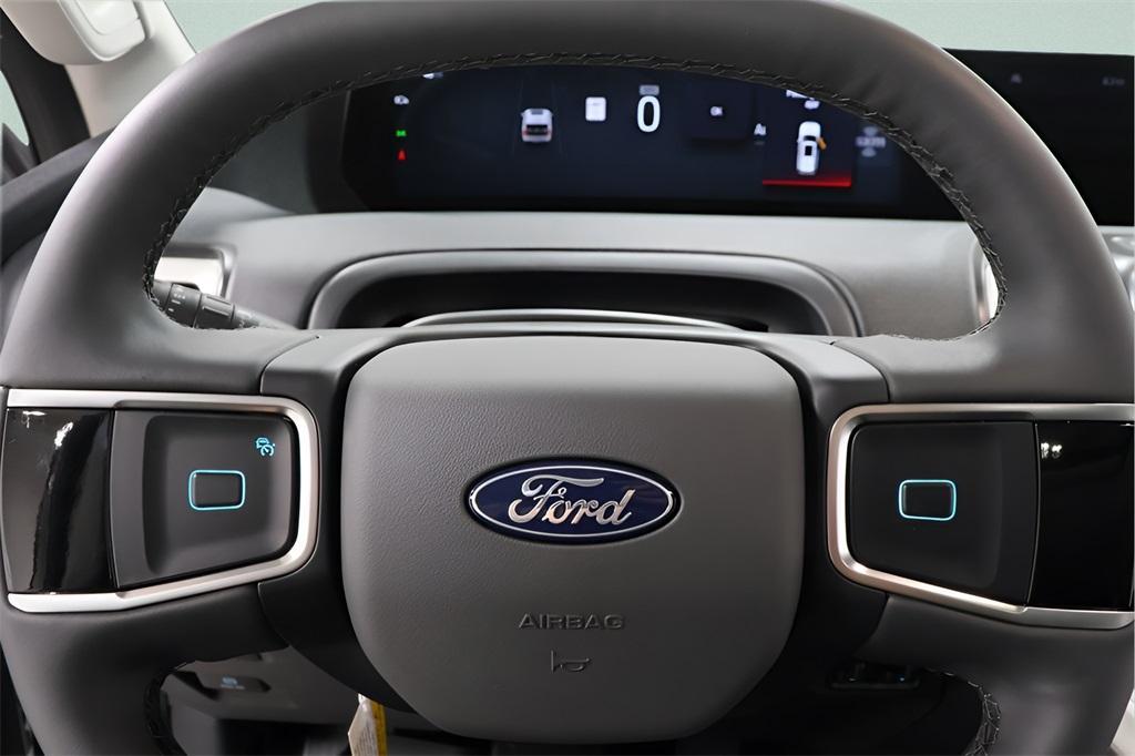 new 2026 Ford Expedition car, priced at $72,184