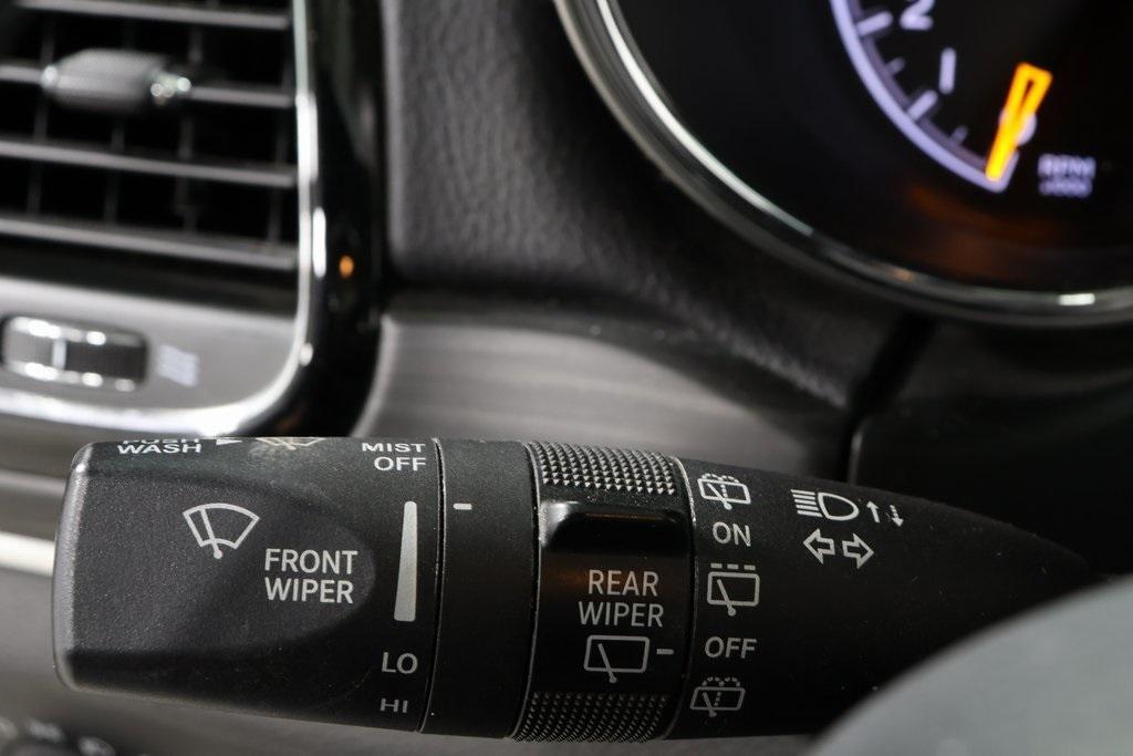 used 2021 Jeep Grand Cherokee car, priced at $19,185