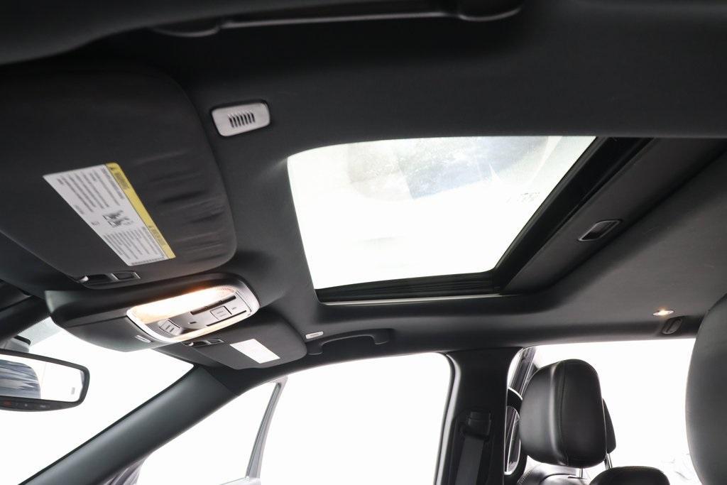 used 2021 Jeep Grand Cherokee car, priced at $19,185