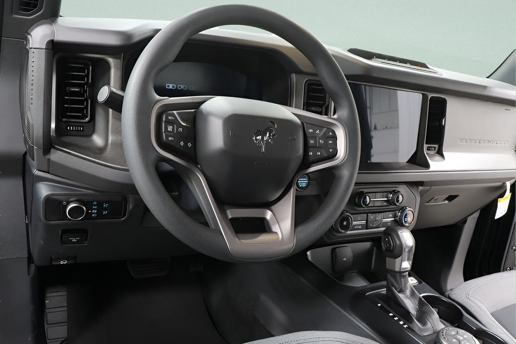 new 2025 Ford Bronco car, priced at $47,935