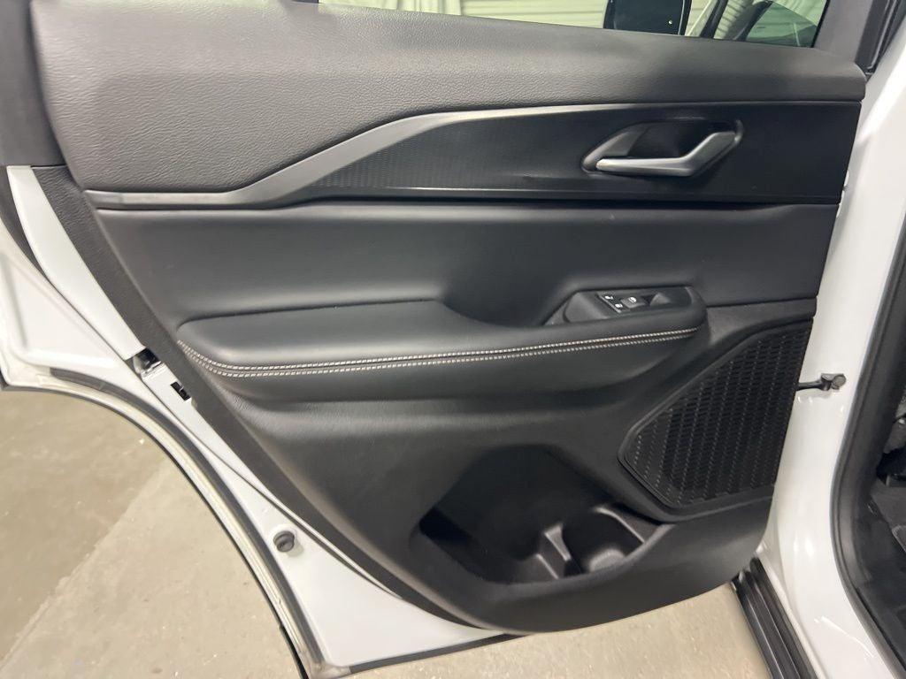 used 2025 Jeep Grand Cherokee car, priced at $36,899