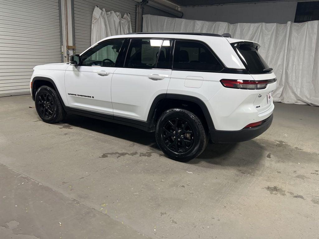 used 2025 Jeep Grand Cherokee car, priced at $36,899