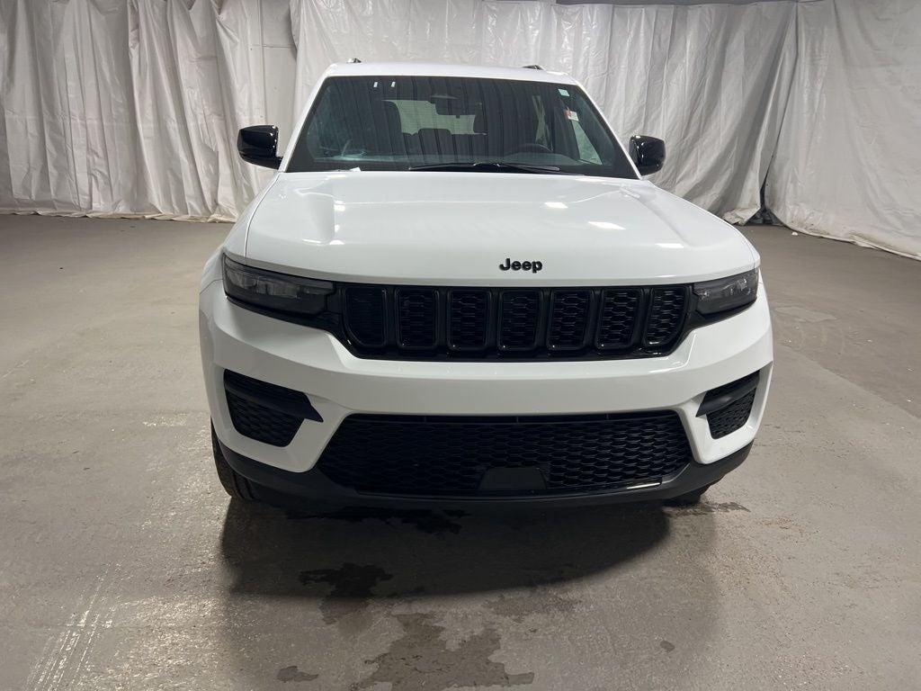 used 2025 Jeep Grand Cherokee car, priced at $36,899