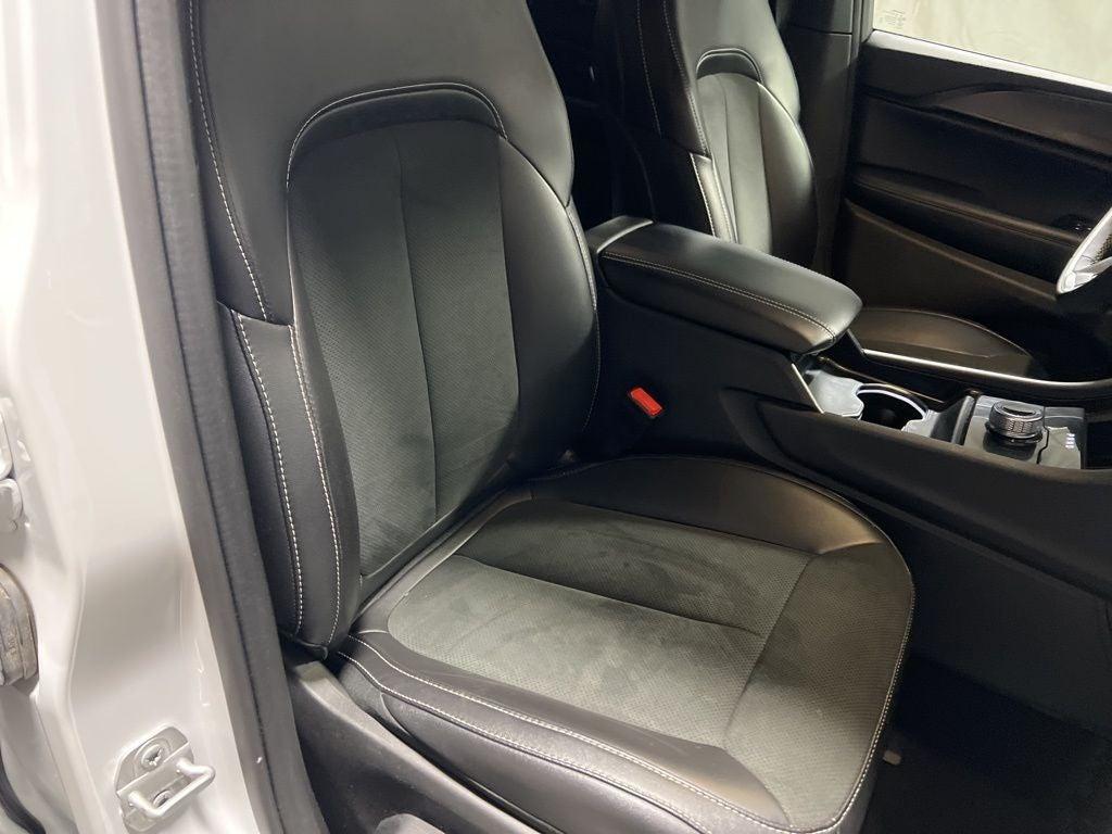 used 2025 Jeep Grand Cherokee car, priced at $33,599