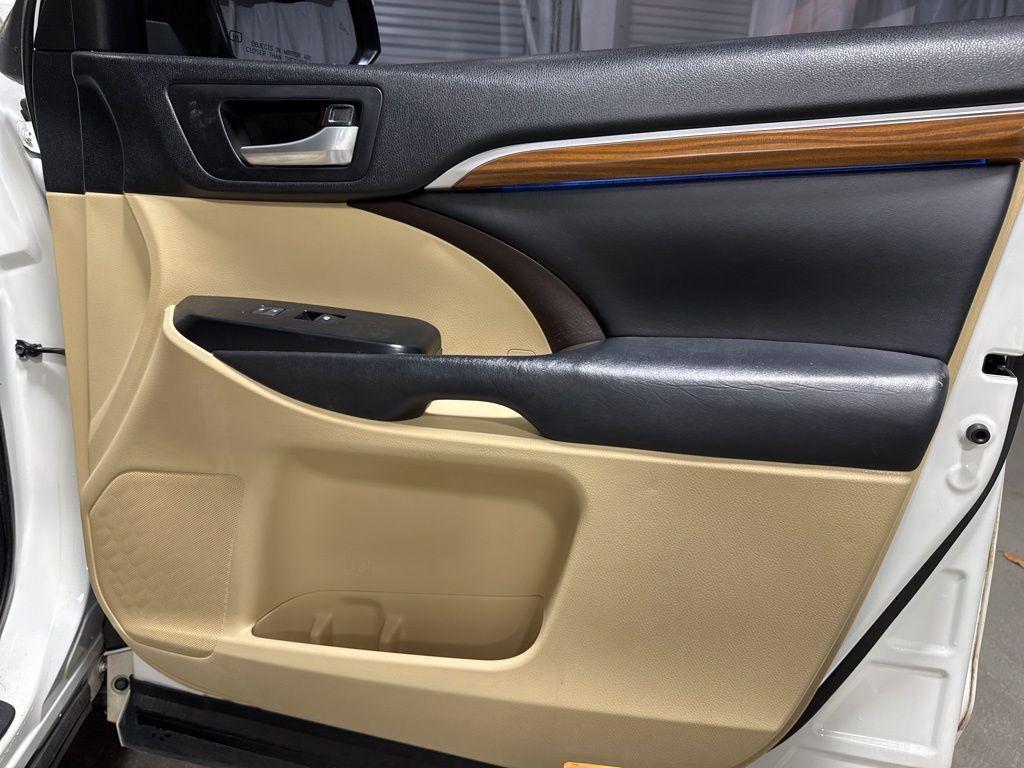 used 2018 Toyota Highlander car, priced at $20,500