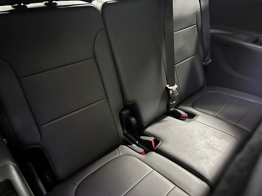 used 2023 Chevrolet Traverse car, priced at $29,943