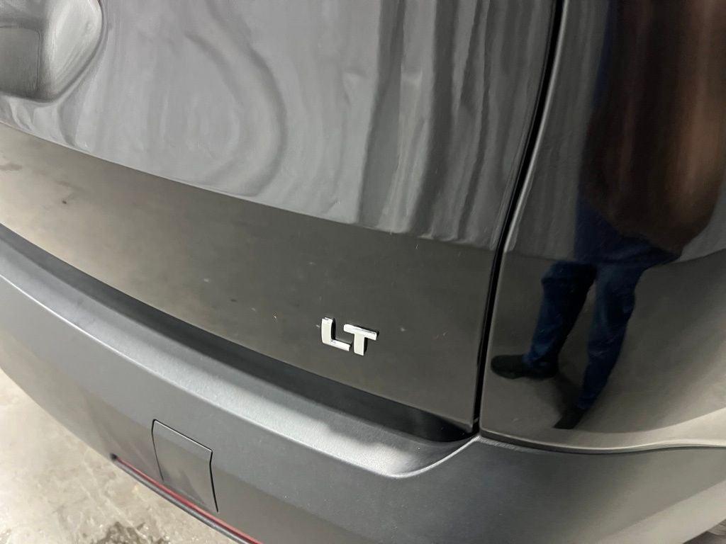 used 2023 Chevrolet Traverse car, priced at $29,943