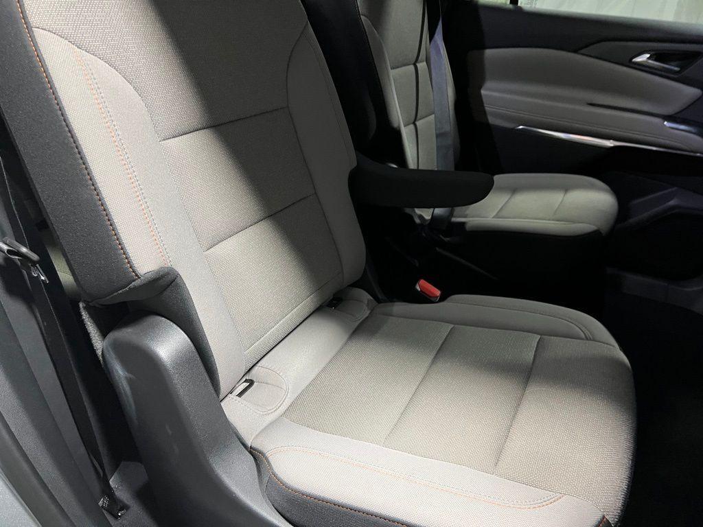 used 2025 Chevrolet Traverse car, priced at $34,989