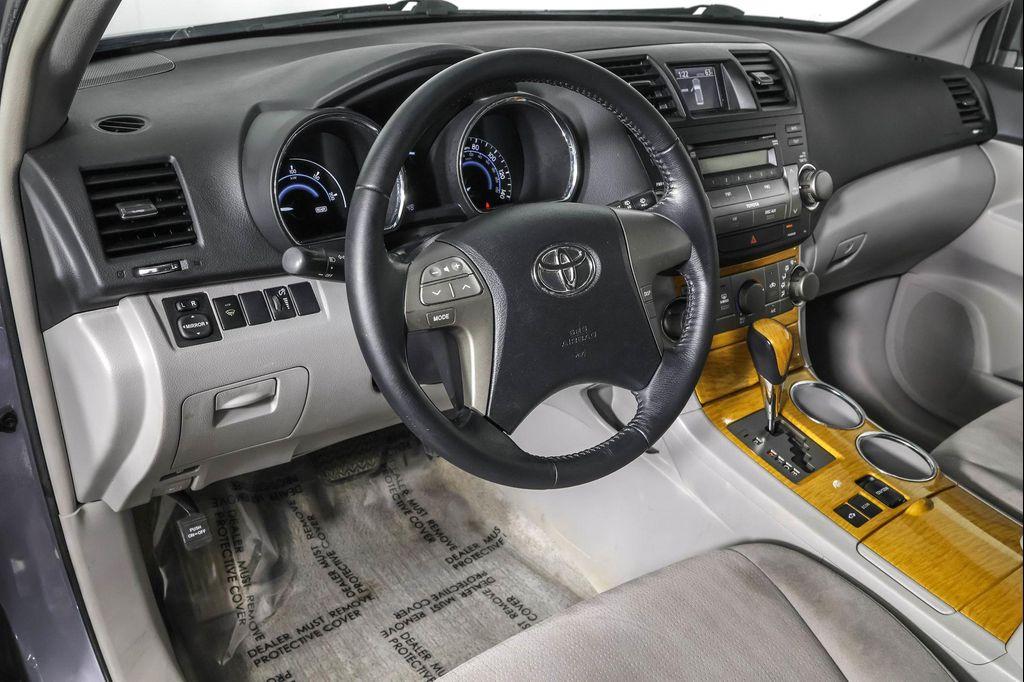 used 2008 Toyota Highlander Hybrid car, priced at $7,222