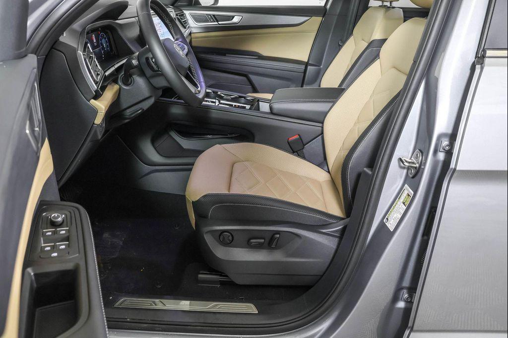 new 2026 Volkswagen Atlas Cross Sport car, priced at $44,775