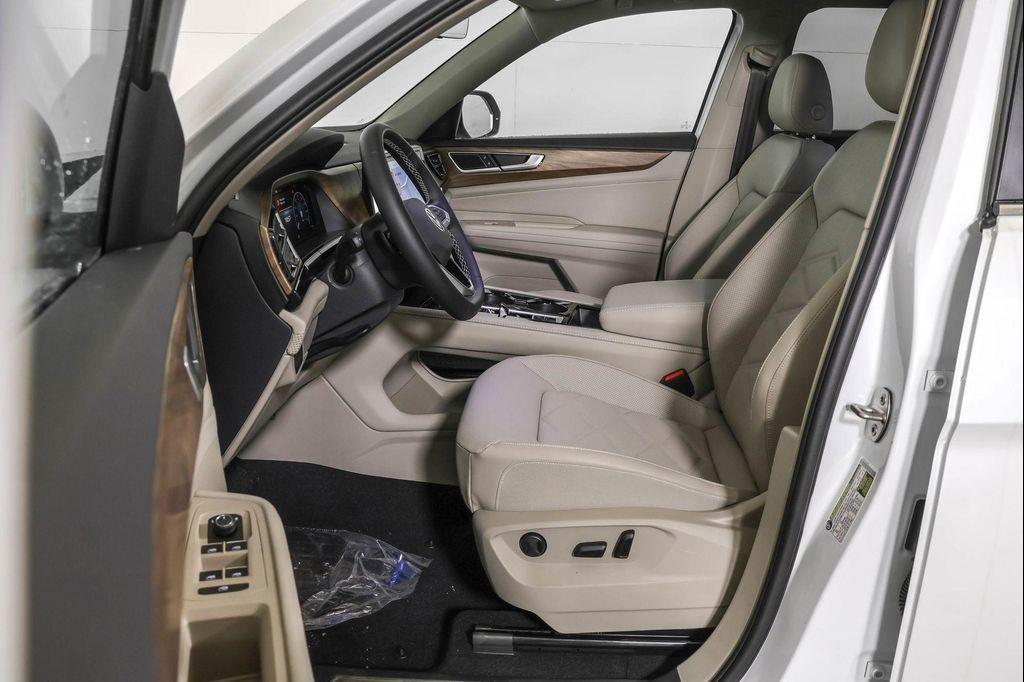 new 2026 Volkswagen Atlas car, priced at $44,272