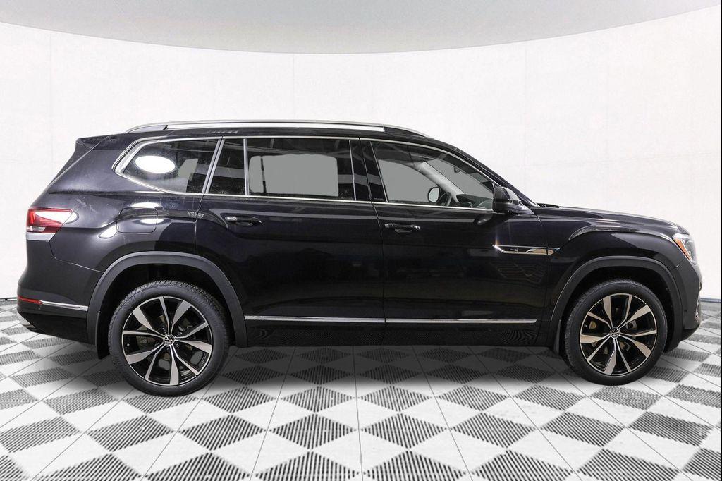 new 2026 Volkswagen Atlas car, priced at $52,237