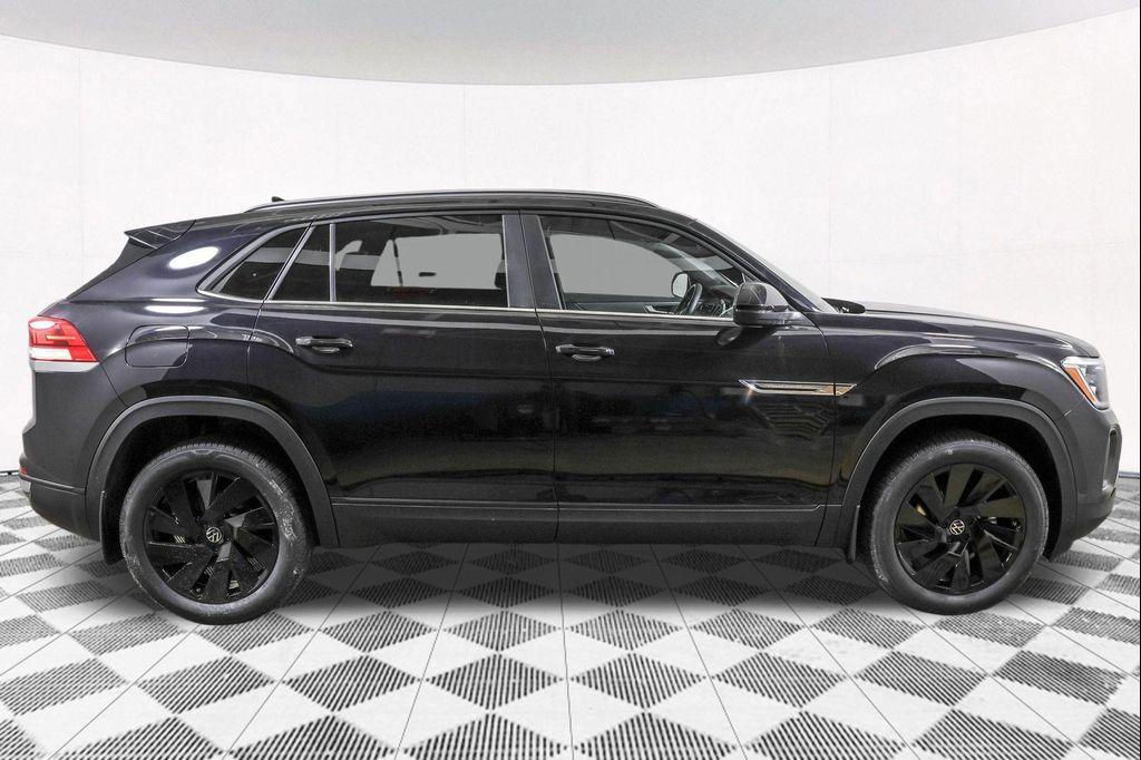 new 2026 Volkswagen Atlas Cross Sport car, priced at $44,425