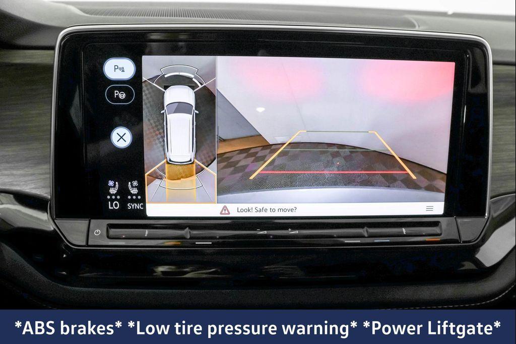 new 2026 Volkswagen Atlas car, priced at $52,061